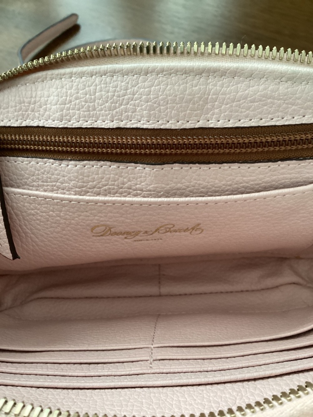 Dooney and Bourke pale pink Belvedere Ambler purse - Picture 6 of 10